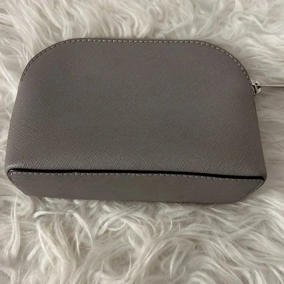 Michael Kors make up bag - Picture 2 of 4